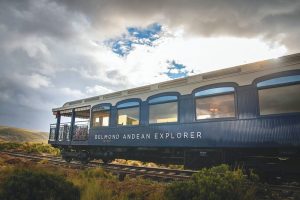 Tren Andean Explorer, tren en Perú
