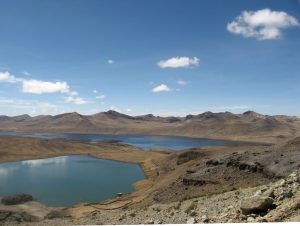 Laguna Orcococha cerca a Laguna Pultocc