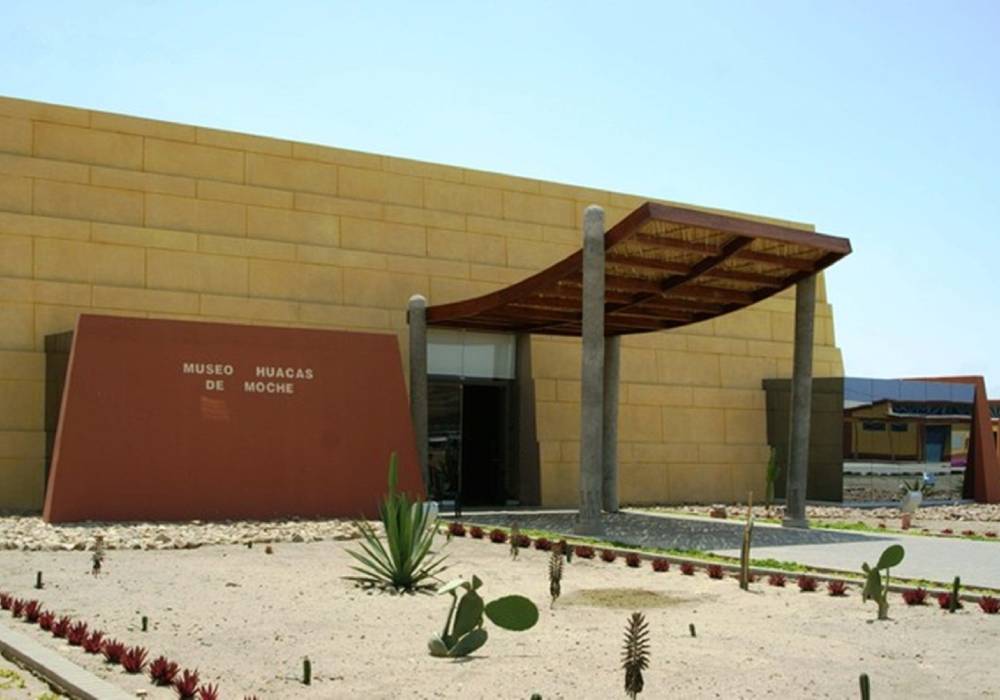 Museo Huacas de Moche - Trujillo viaja en bus