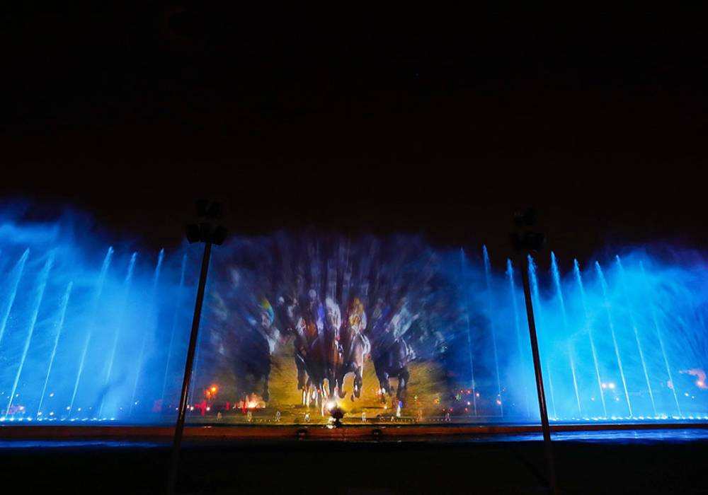 Espectáculo de luces en el Circuito Mágico del Agua - Lima en bus