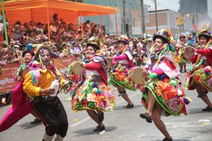 carnavales en Perú
