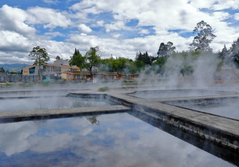 Baños del Inca: Relajación e historia en las aguas termales de Cajamarca